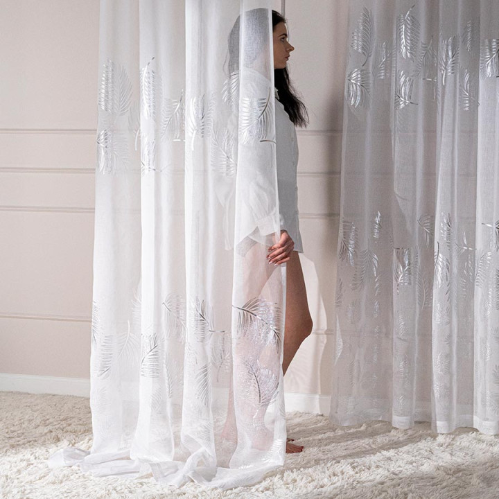 Firanka gotowa na przelotkach z etaminy MARIETTA 140x250 cm biały ze srebrnym